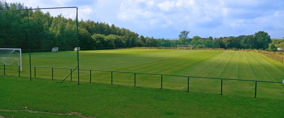 Terrain de foot scaled 1920x800